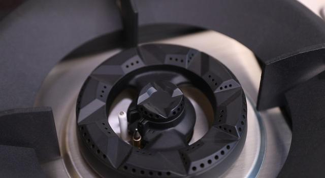 燃气灶800元和1300元有区别吗,燃气灶是6000好还是3000元的好