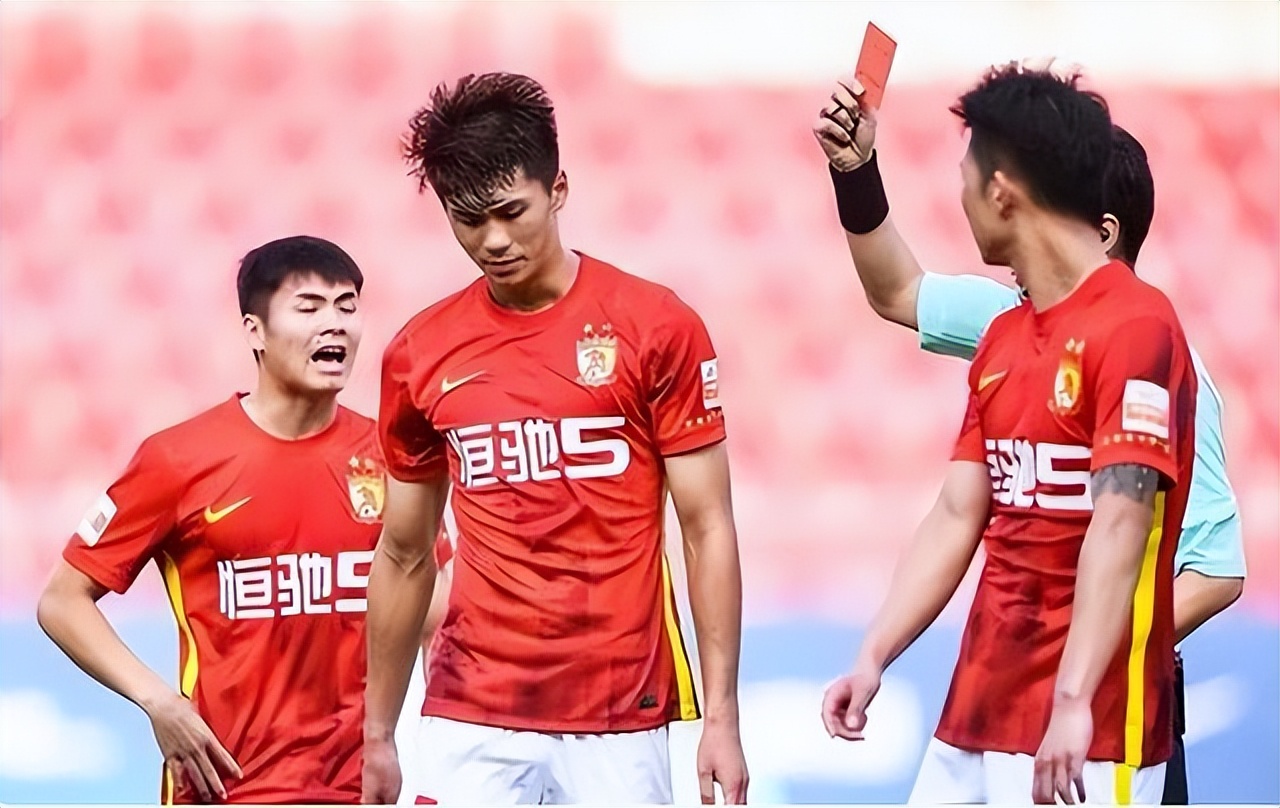 中国足球为何持续衰落？日本足协主席：球员薪水太高丧失奋斗动力