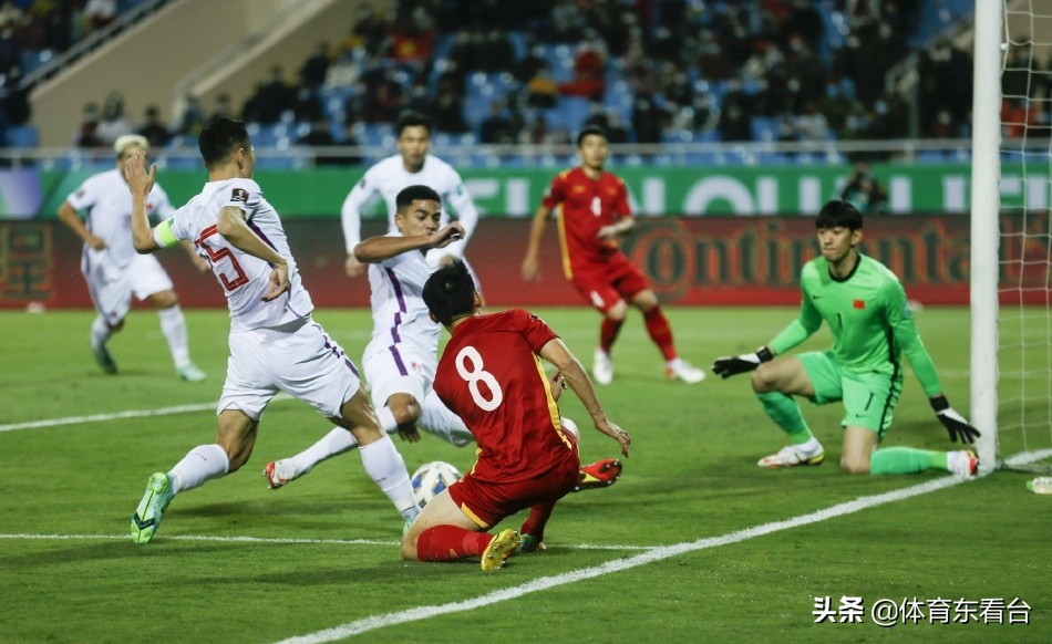 国足不敌越南范志毅发声,国足1比3负越南明星点评