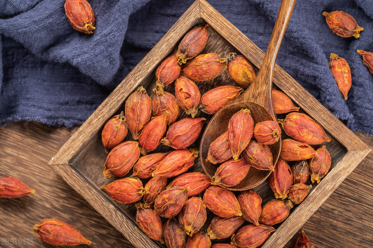 睾丸出汗潮湿中药能调吗,睾丸潮湿出汗臭