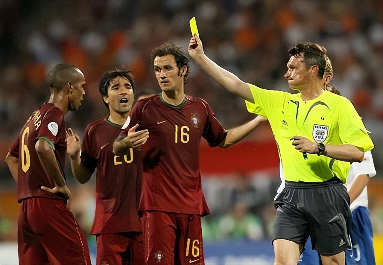 世界杯最肮脏的比赛,足球史上最无耻球队黑哨