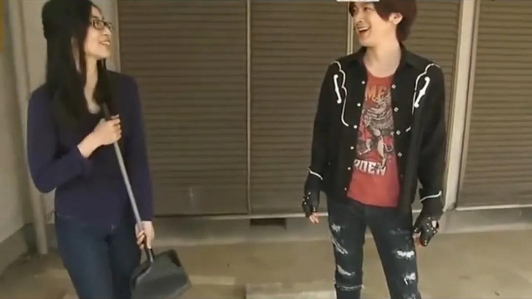 15年没有社交娱乐节省度日，但可以买三套房，你愿意吗？