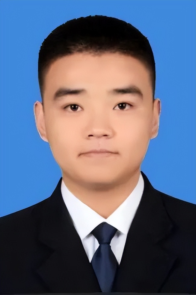 东北大学帅气辅导员照片,东北大学帅气辅导员