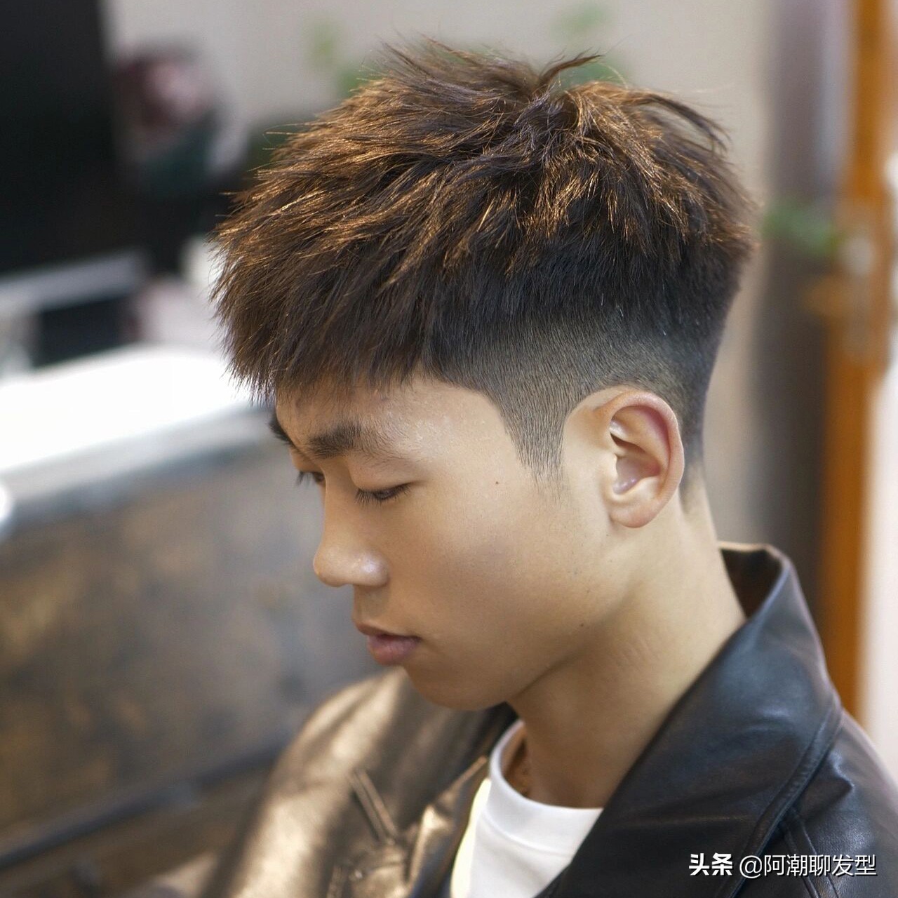 越剪越时髦的男生发型12款,男生发型推荐中长发烫头不易变形