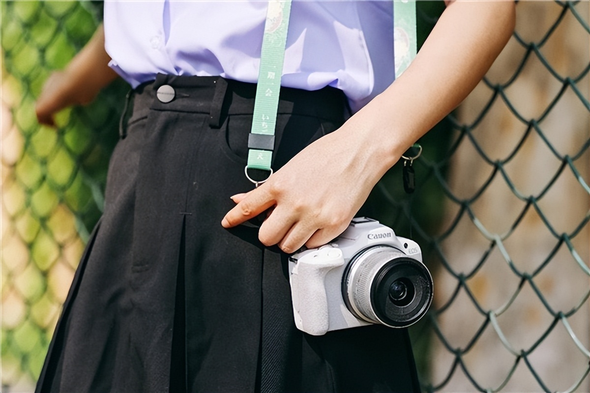 毕业季怎样拍出更美的自己?交给这三款青春专微准没错