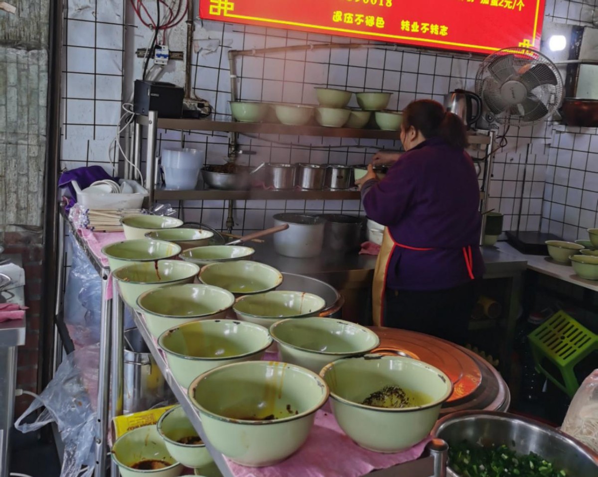 68元一碗的兰州牛肉面,一碗6元的正宗牛肉面