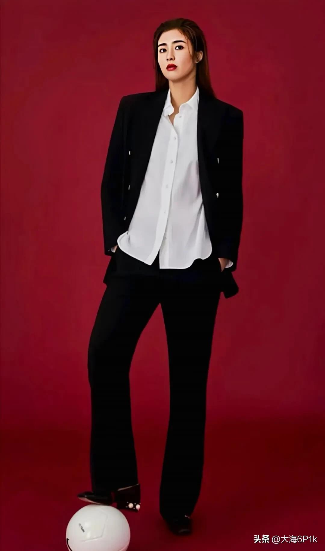 赵丽娜女足足球门将,足球女神赵丽娜抖音