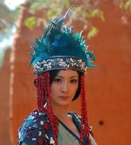 盘点那些发型翻车的搞笑瞬间,女生发型中长发剪发翻车