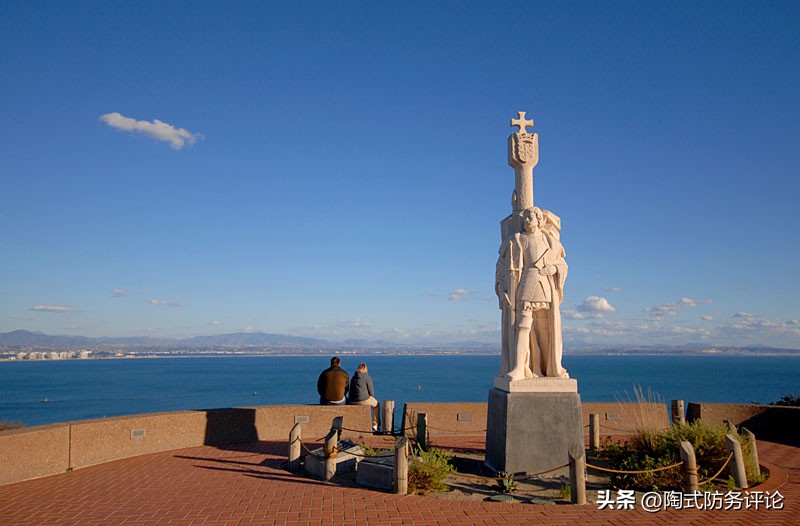 两艘美舰差点相撞，拍下视频的公园摄像头被美海军勒令拆除