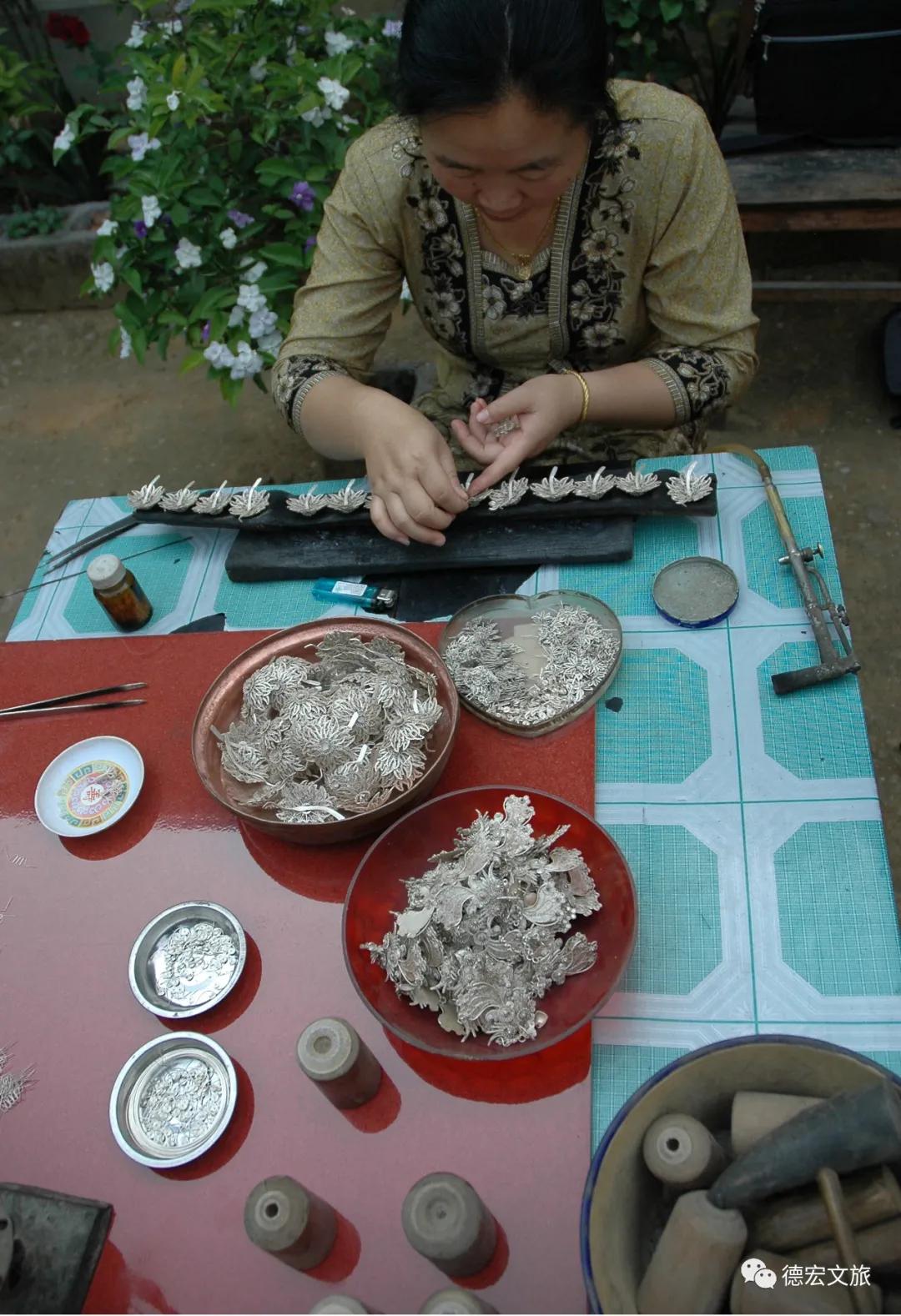 版纳傣族银饰制作方法,德宏银器制作视频大全