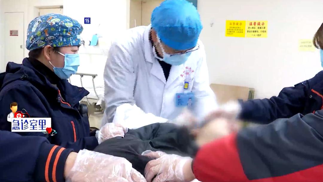 头部受外伤耳朵眼出血,脑袋摔伤耳朵出血一直昏迷