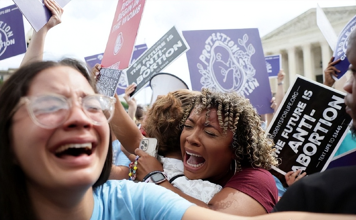 美国，终于活成了无比怀念的大清