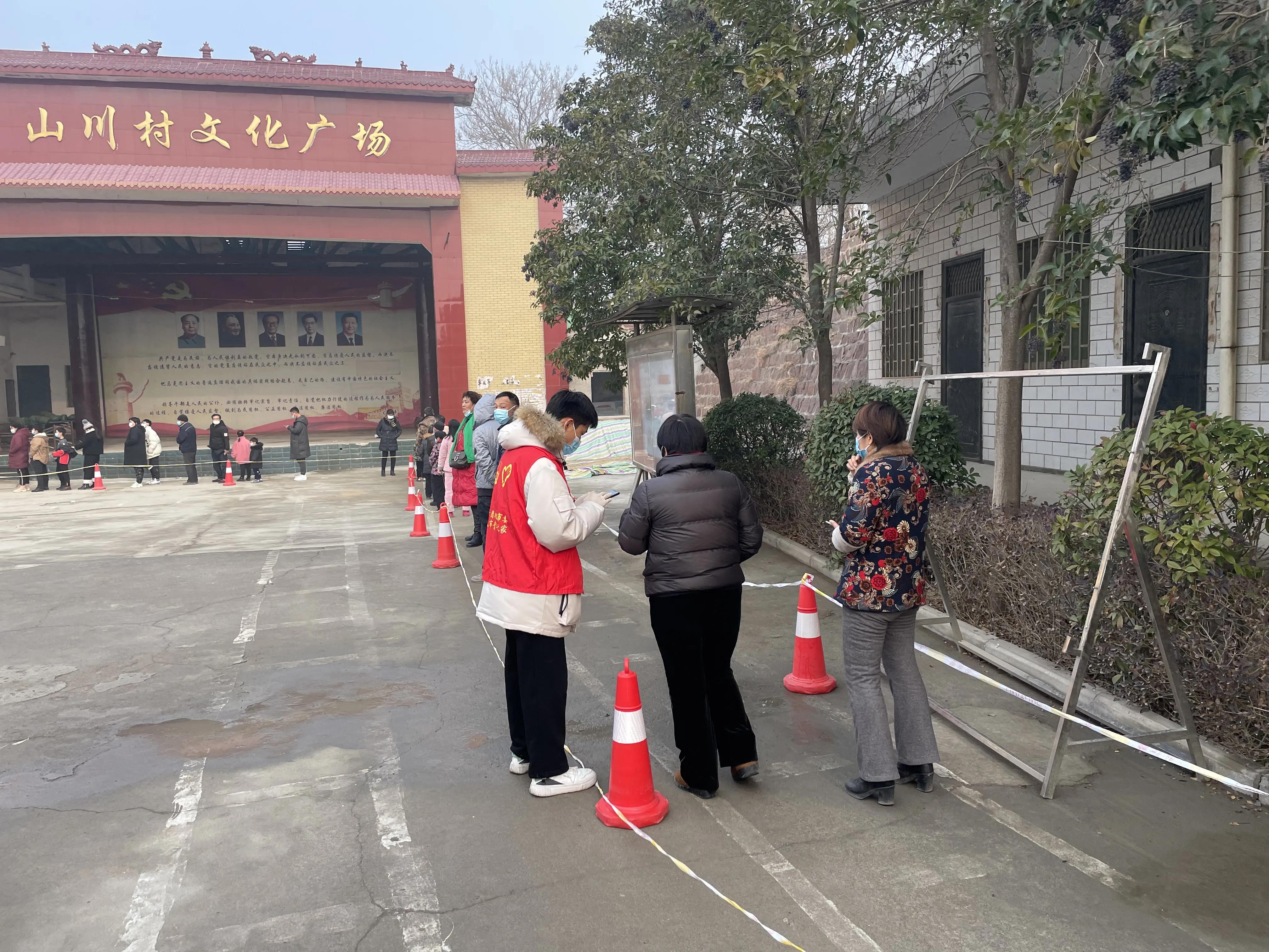 常态化疫情防控志愿服务工作动态 (疫情防控不容松懈志愿服务活动)