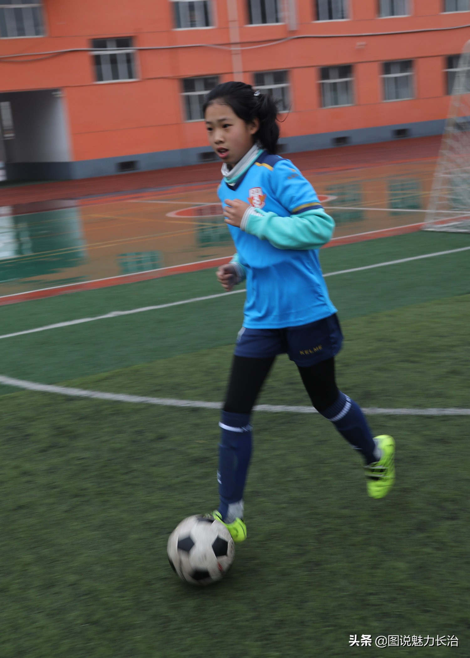 春雨助兴2022年亚足联女足日女孩足球节长治活动在东关小学举行