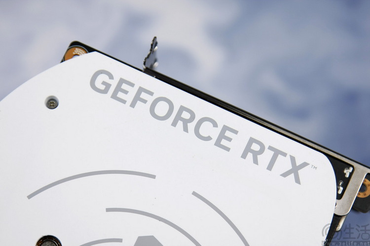 索泰RTX4090旗舰,索泰rtx4060-8goc实测