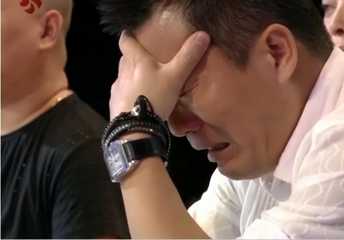 黄健翔解说罗纳尔多退役,黄健翔06年世界杯为什么辞职