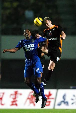 重温鲁能2010夺冠,重温2005年足协杯联赛之鲁能泰山