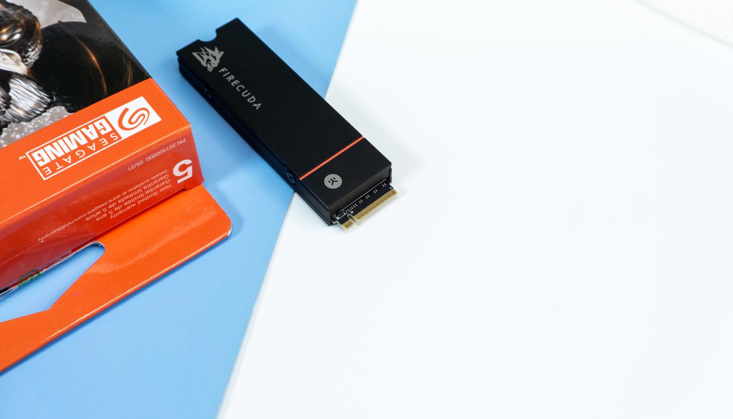 ps4和ps5的p5r哪个建议入手,ps5值得入手的其他配置