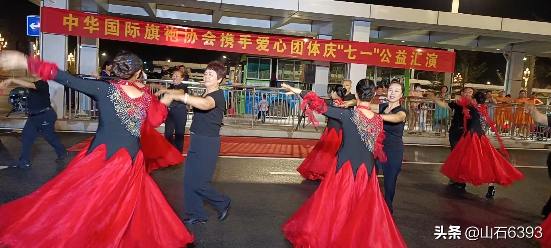 张梅：平度高铁站广场上的庆七一文艺汇演“花絮”～“雨前”幕后