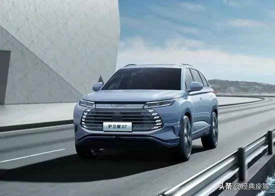 新手纯电车和油车哪个好开,到底是油电车好还是油车好