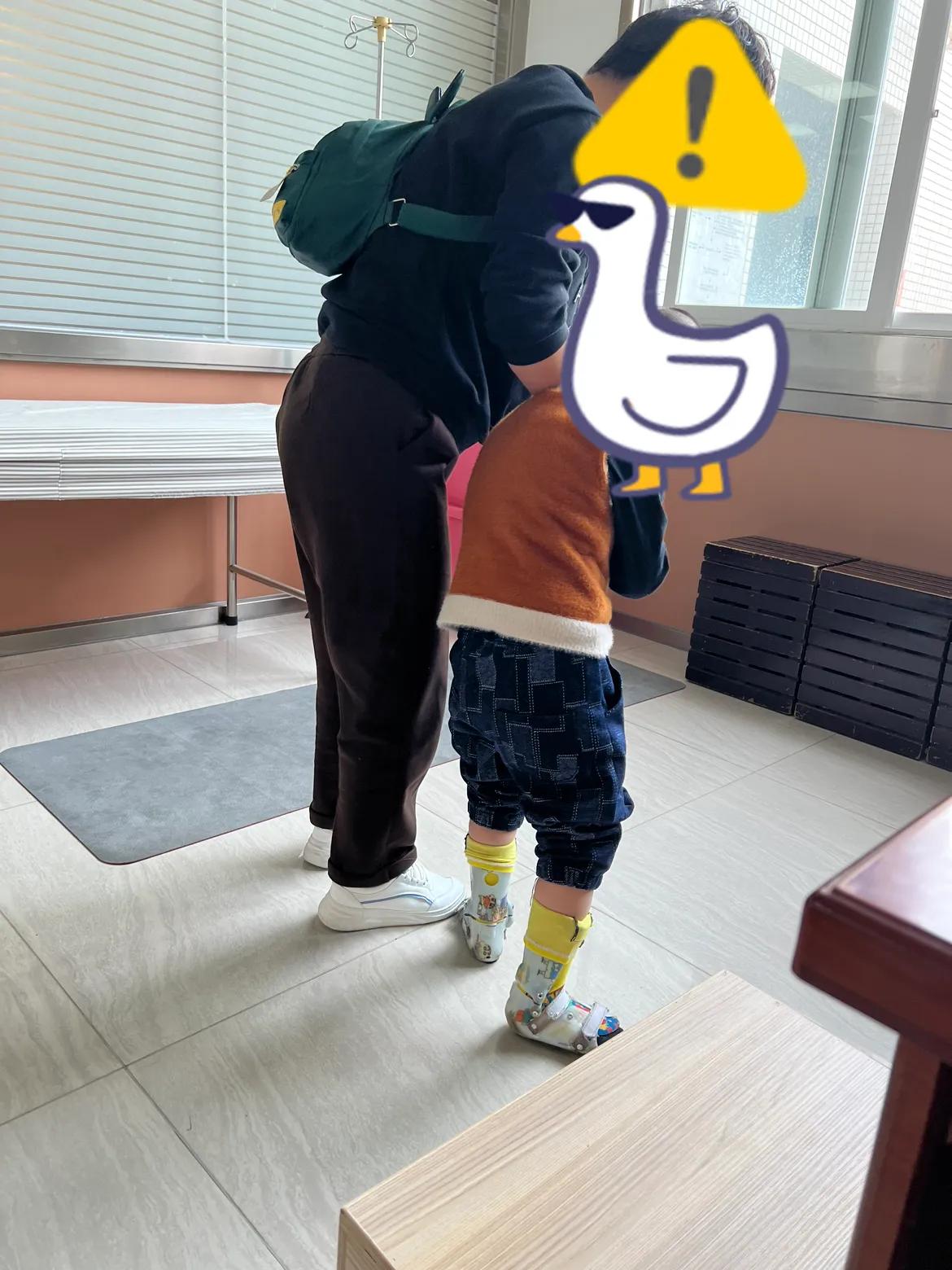 痉挛肌脑瘫家庭干预可以吗,痉挛性脑瘫患儿康复训练家长必看