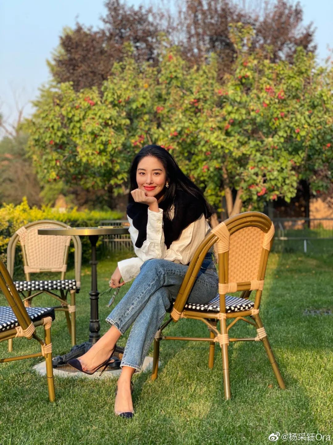 一定要让自己看起来很有钱的样子,让你的照片变得看起来很高级