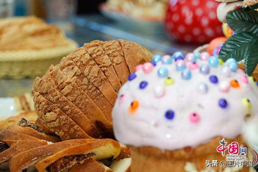 撞彩蛋、拔河、载歌载舞…中国俄罗斯族迎巴斯克节