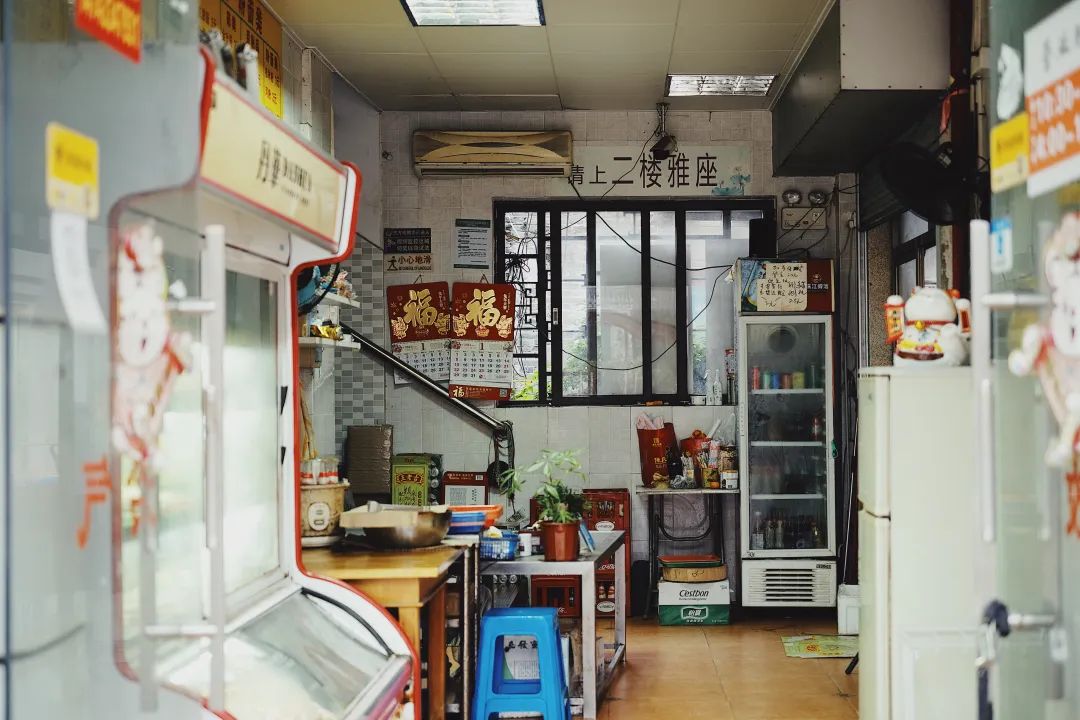 奇了怪了，究竟是什么宝地让广州老饕们也净爱往这钻？