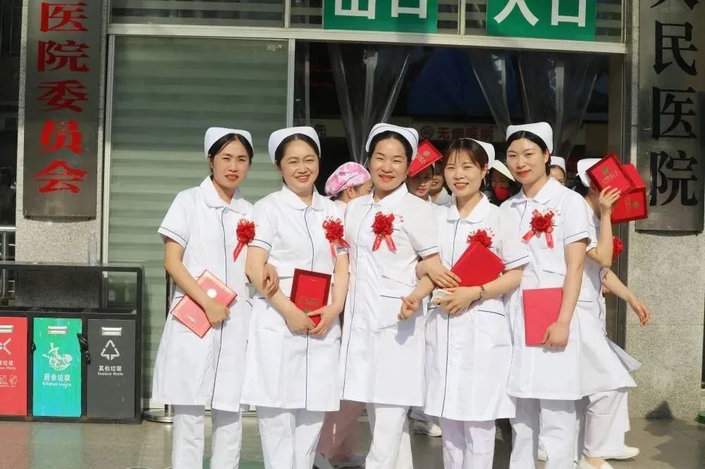 发展护士队伍改善护理服务的感悟,发展护士队伍改善护理服务1500字