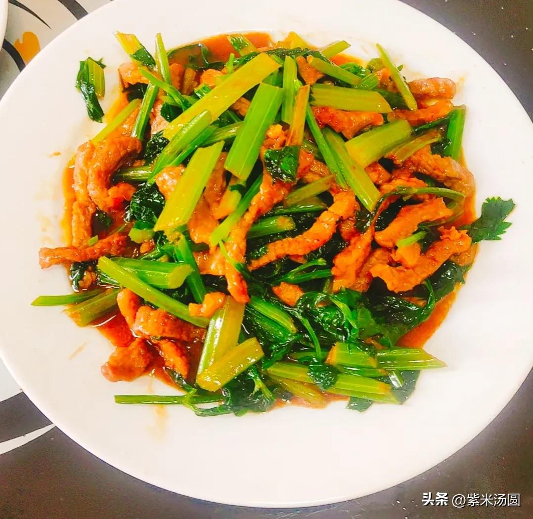 孩子有假期，妈妈没假期，坚持每天做好一日三餐，炸河虾很受欢迎