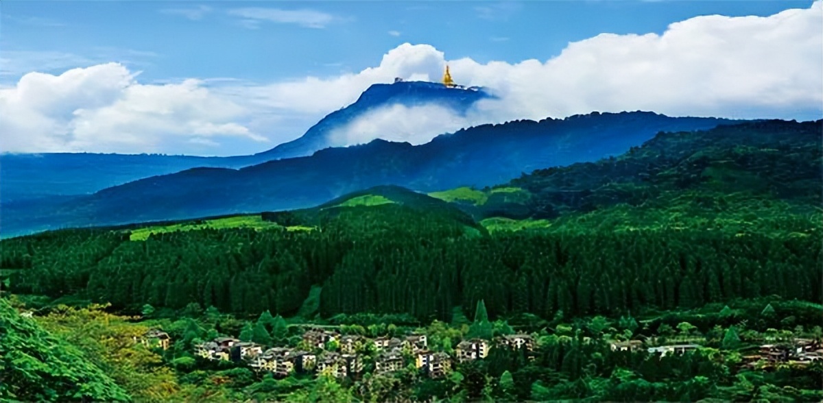 眉山避暑度假康养避寒小镇,眉山七里坪旅游风景区