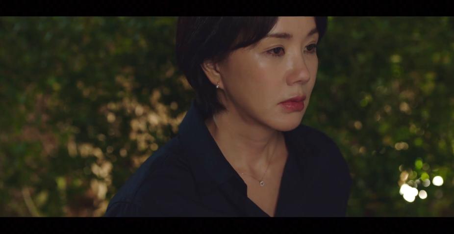 隐忍20年，她终于发疯了