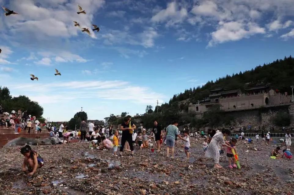 赏美景听自然乐曲,游玩景点峰峰