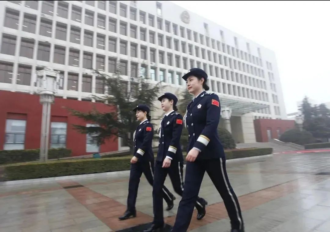 女警警服演变照片图片,最美警花警服图片