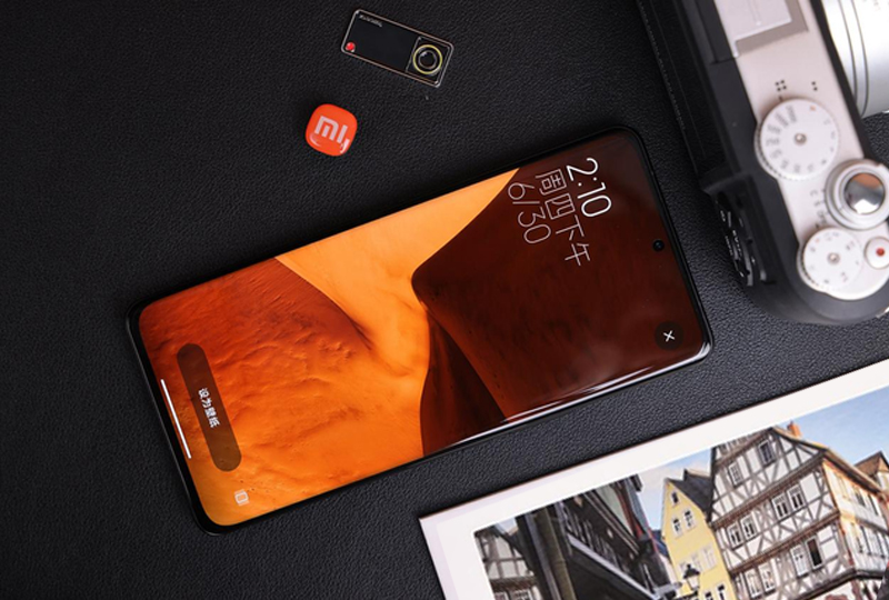 首款搭载双潜望长焦镜头的手机,潜望式长焦像素最高的手机