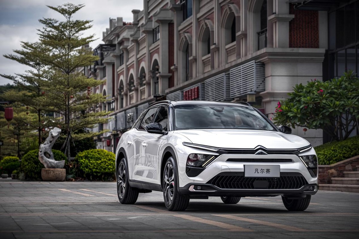 凡尔赛c5x势不凡享不凡,凡尔赛c5x十大全系标配