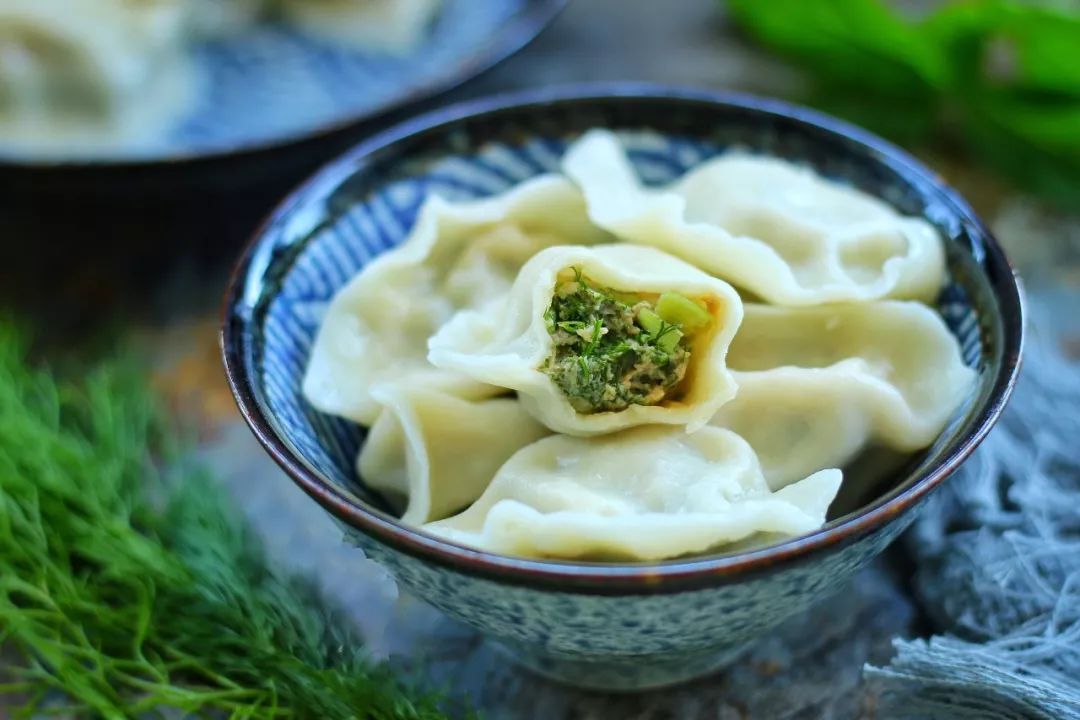 简单又营养的鸡蛋水饺,好吃的韭菜鸡蛋水饺来了