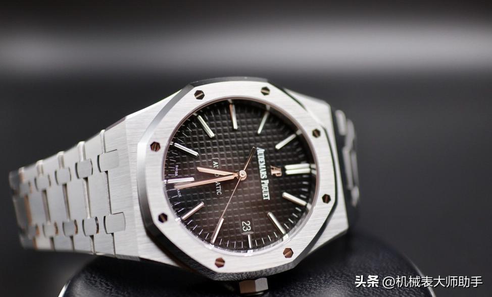 年收入20万适合戴什么手表,手表能彰显男人的什么