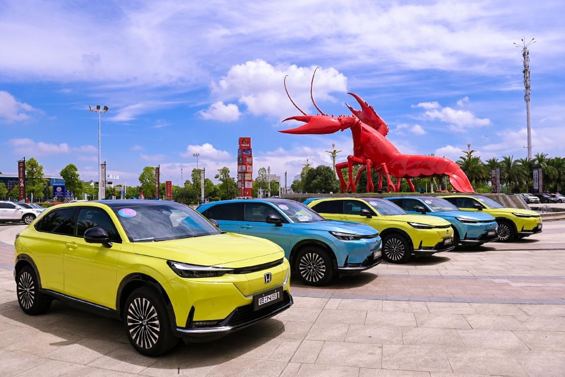 东风本田e-ns1赛道试驾,打卡东风美食