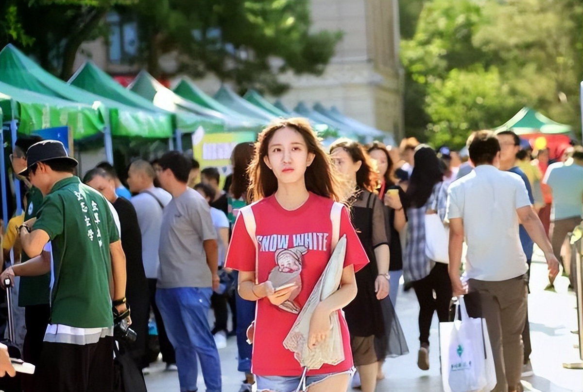 大学录取通知书上的编号排名,编号001的录取通知书是怎么来的