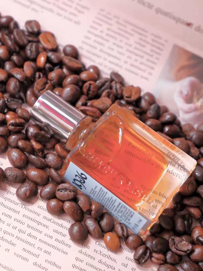 适合秋冬平价香水持久留香中性,七夕礼物香水简约好闻