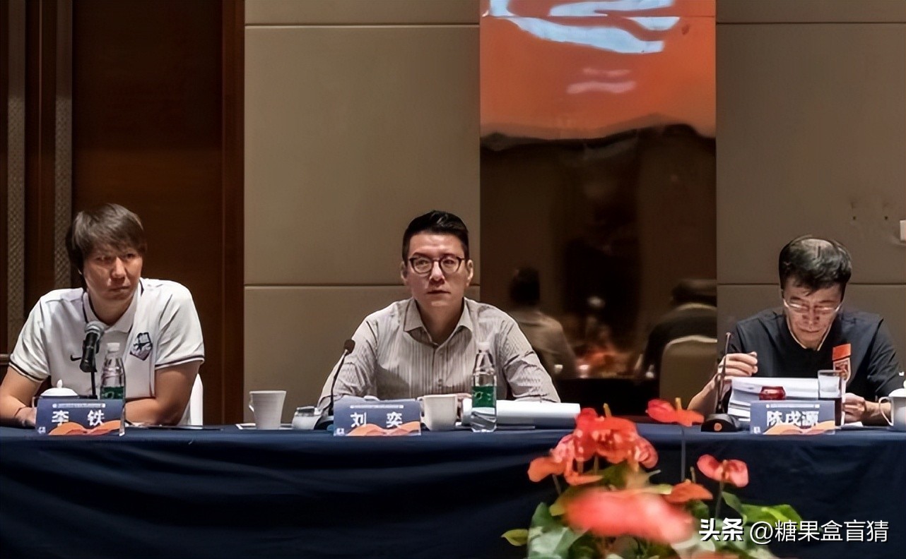 李铁慌了！又1大鱼落网：蔡振华搭档被逮捕，事情开始越闹越大