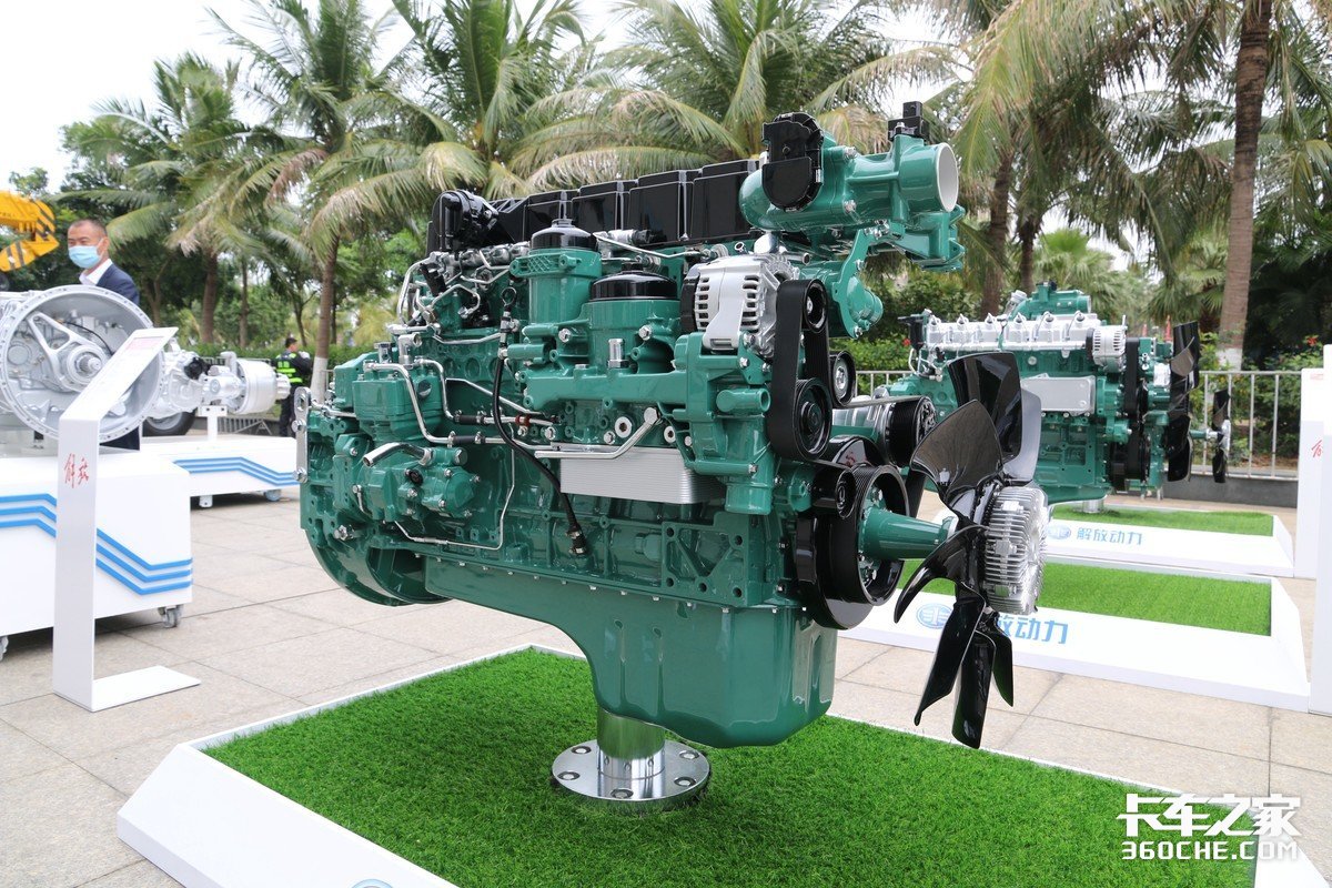 一汽工厂参观,大柴劲威发动机