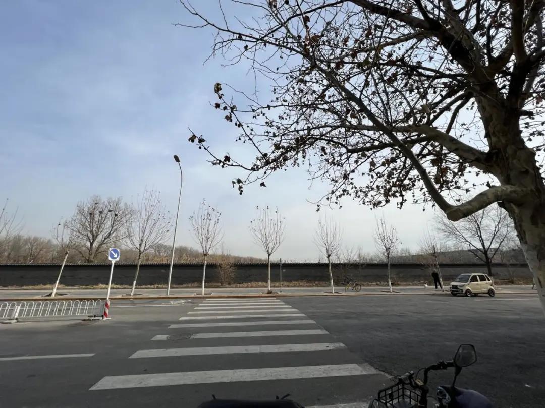 两区交界无地铁的小区涨价了?