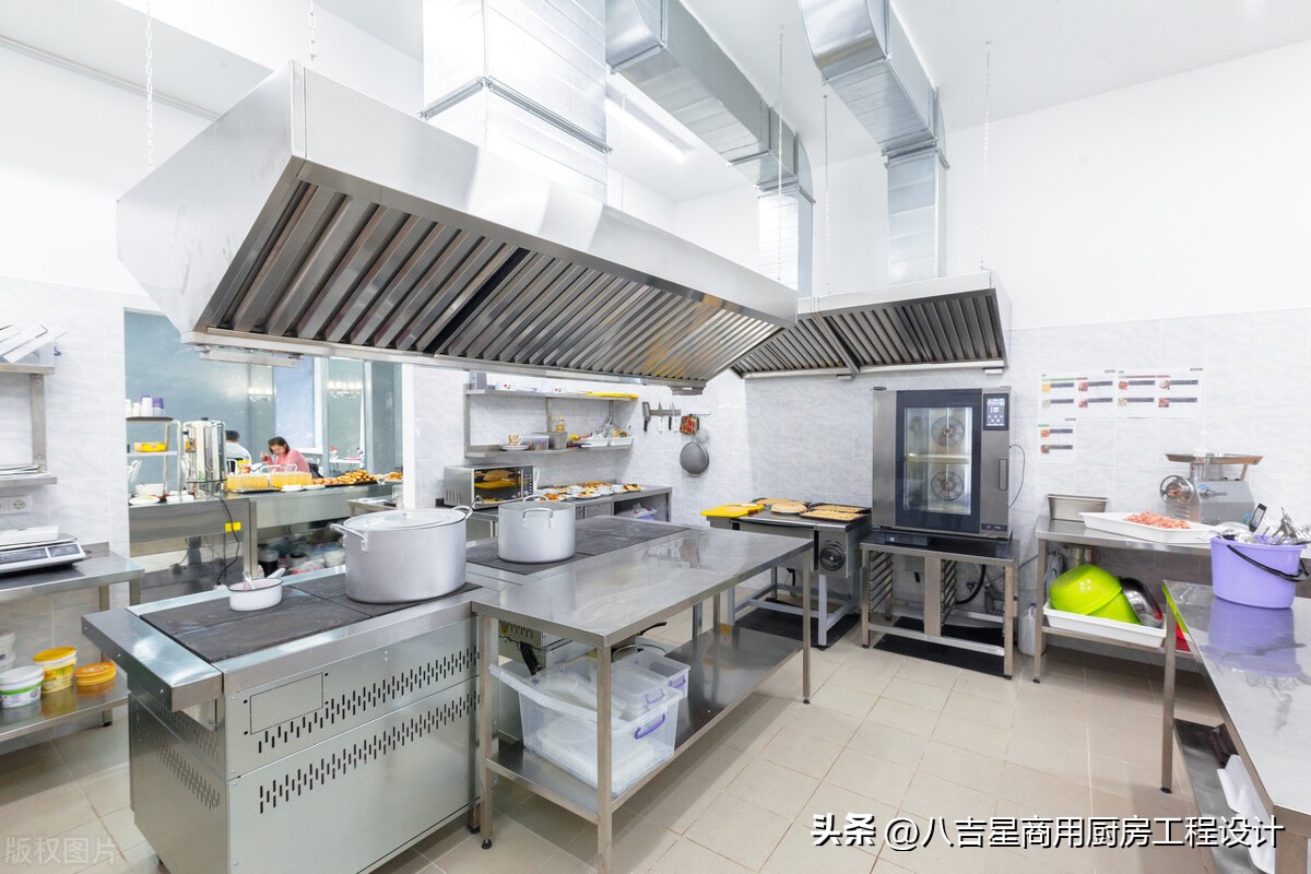 厨房抽油烟机的正确使用方法,厨房油烟机的正确方法和技巧