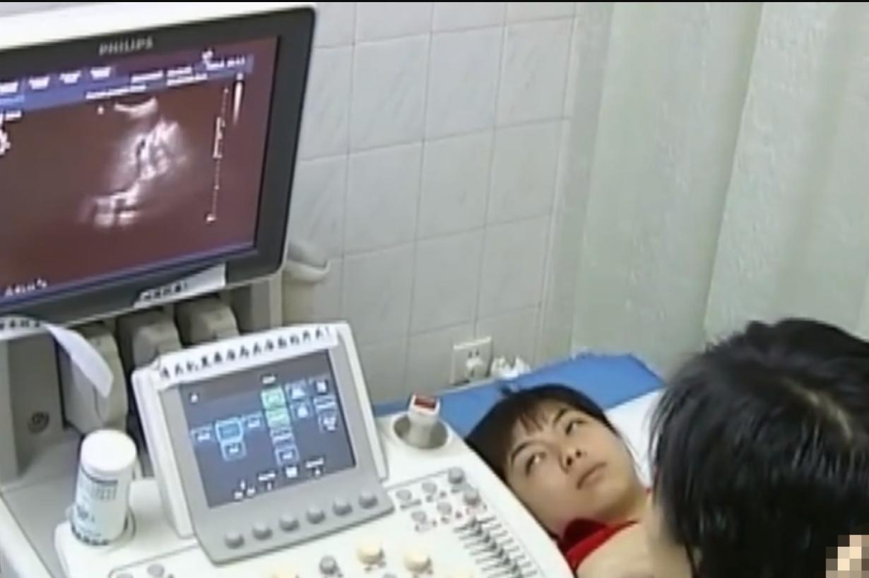 2007年，湖南女孩号称千杯不醉，喝酒如喝水，医生检查发现端倪