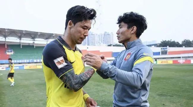 广州恒大60万年薪,恒大足球年薪最高的球员