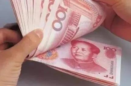 使用现金支付利于哪些公司,使用现金还是手机支付