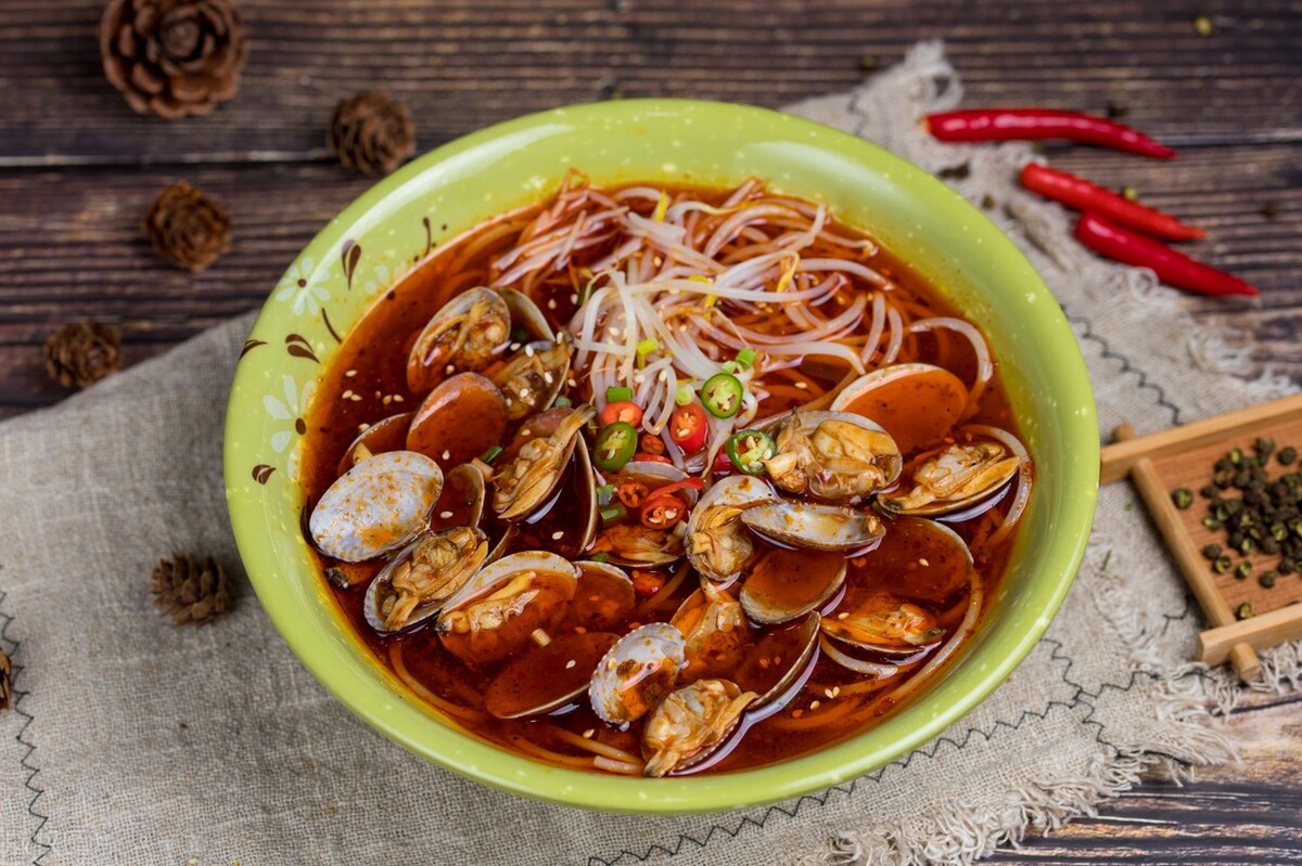 广西特色美食螺蛳粉介绍,广西除了螺蛳粉有什么好吃的特产