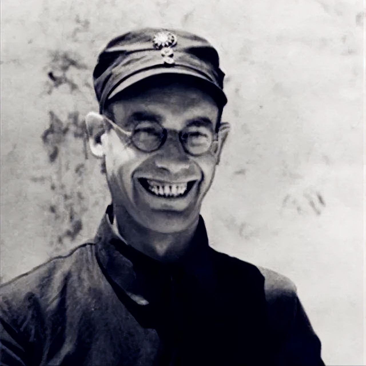 遵义会议时讽刺毛主席不会打仗的凯丰,他最终的人生结局如何?